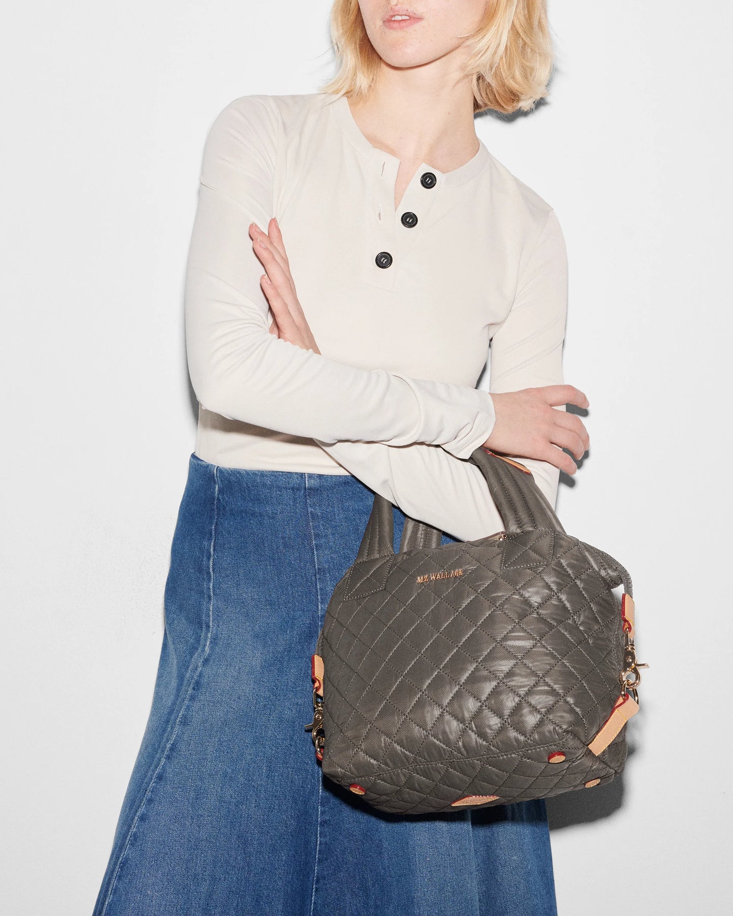 Small Sutton Deluxe - Magnet