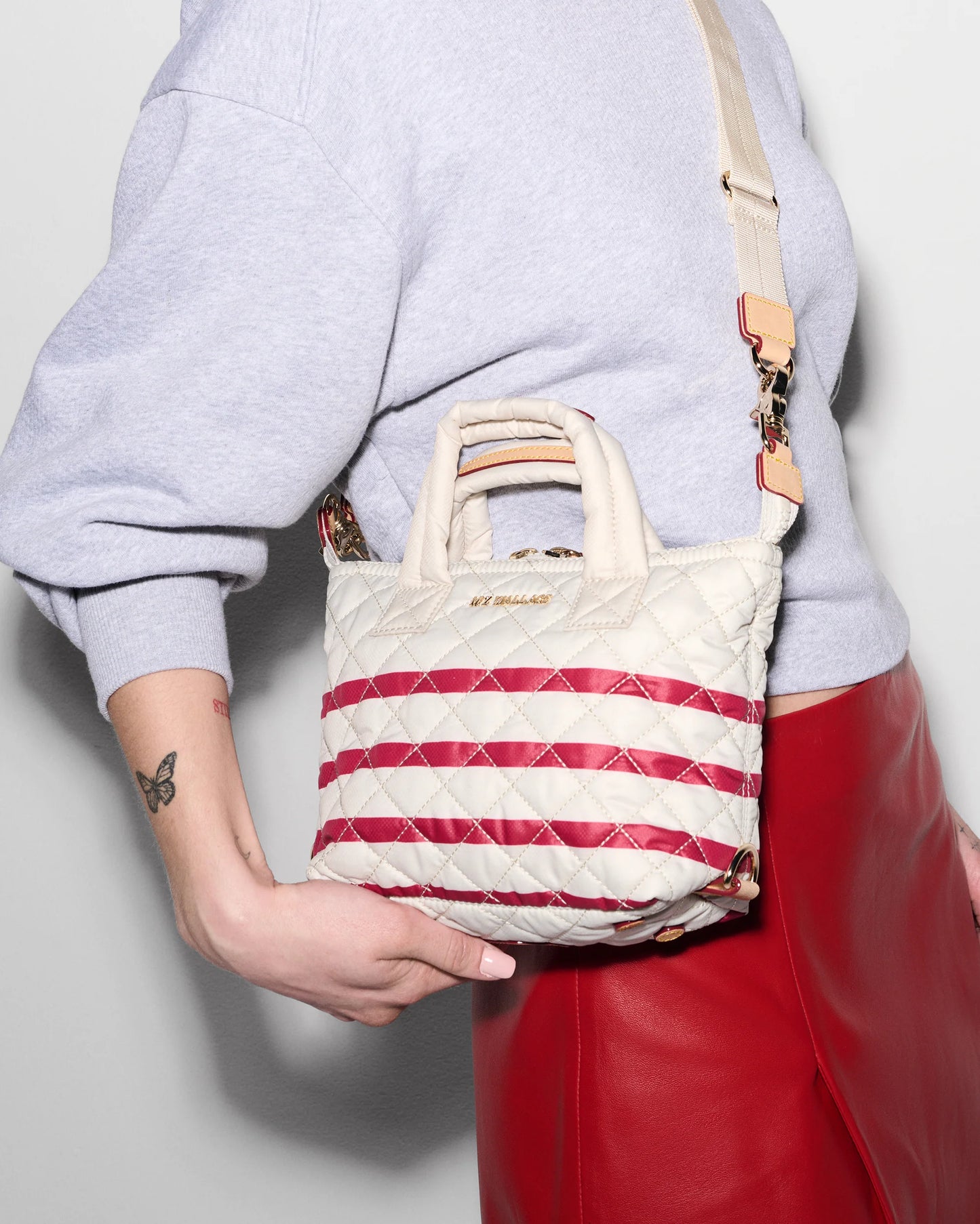 Micro Sutton - Apple / Charter