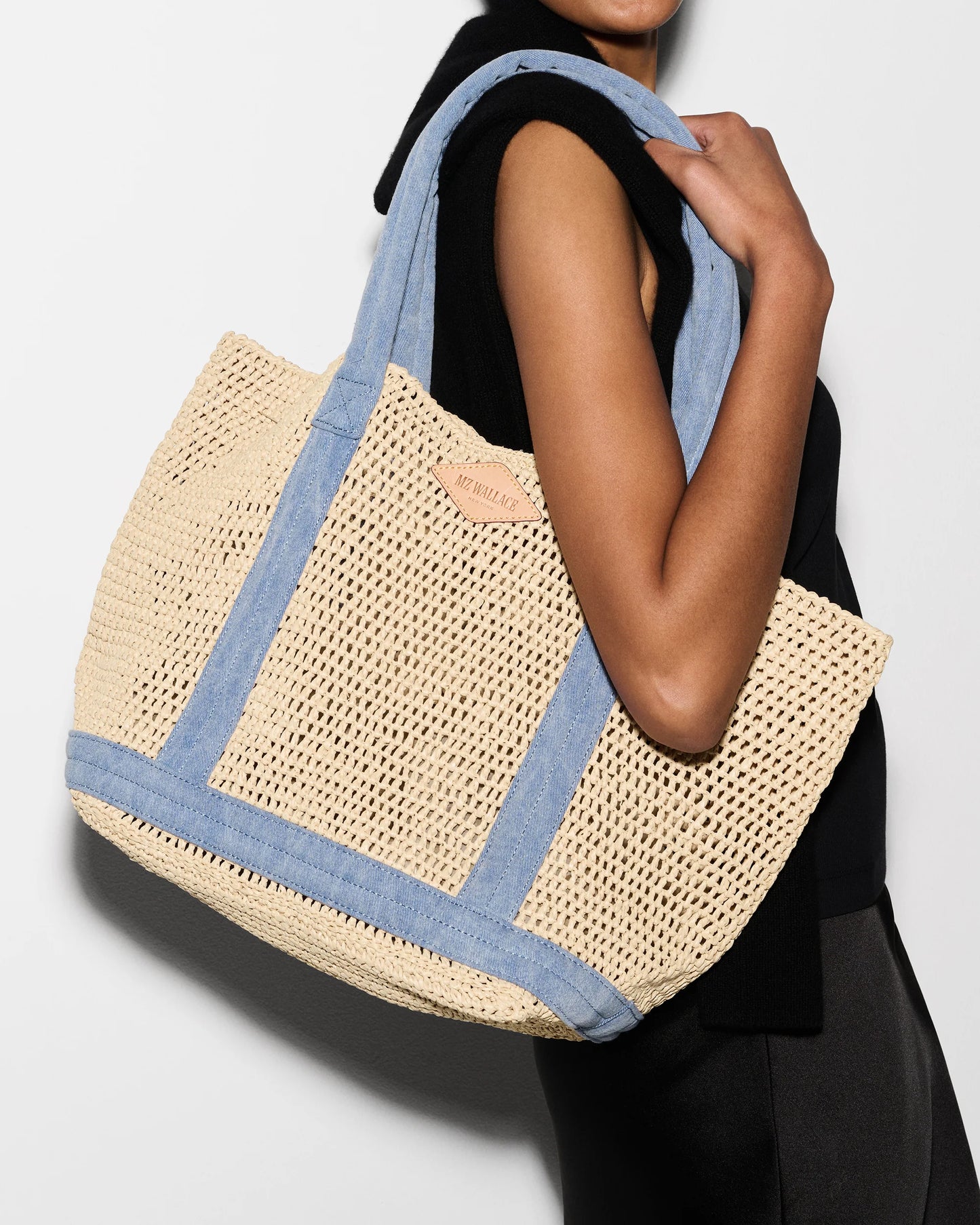 Medium Raffia / Crochet tote - Light Denim