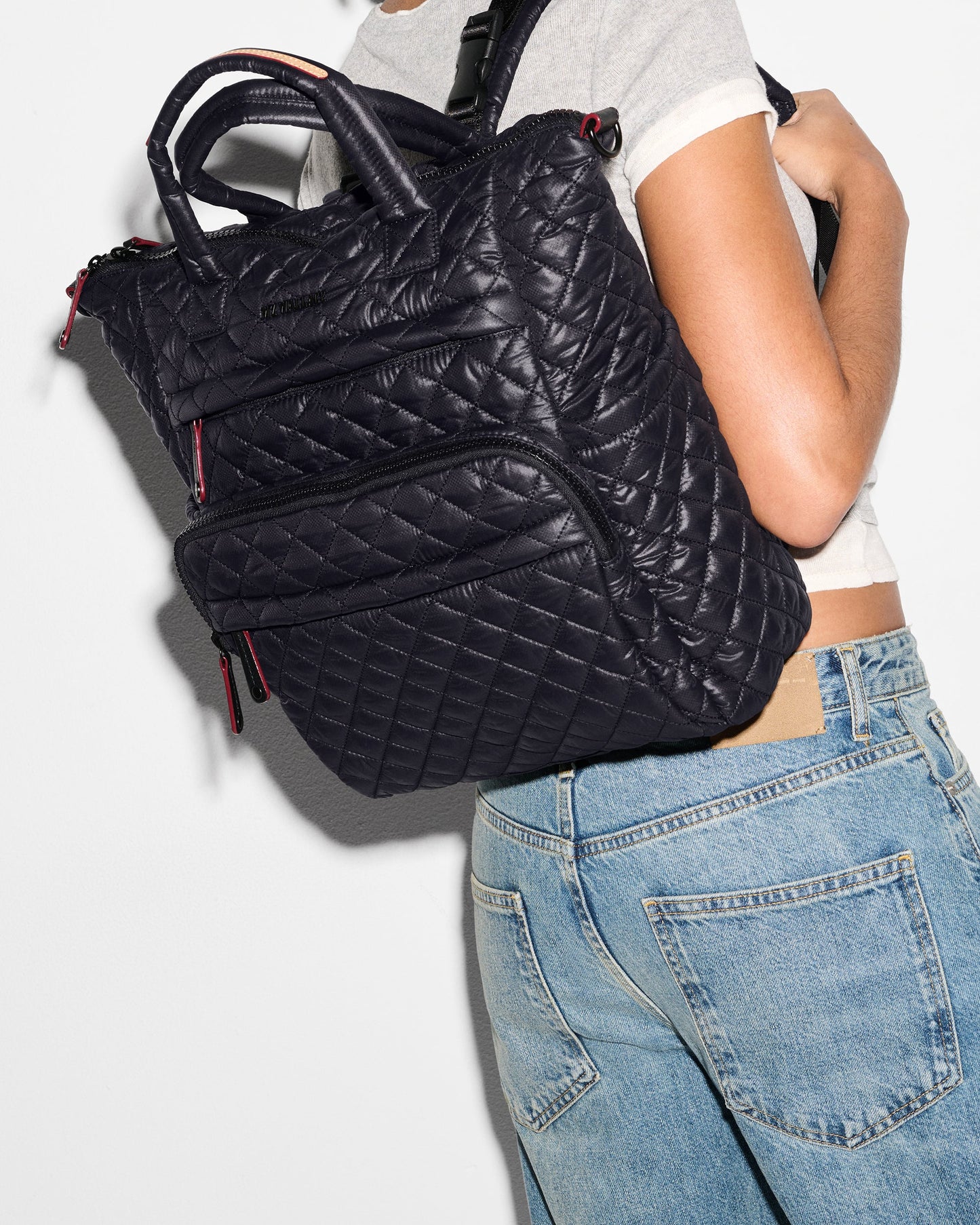 Medium Metro Utility - Black