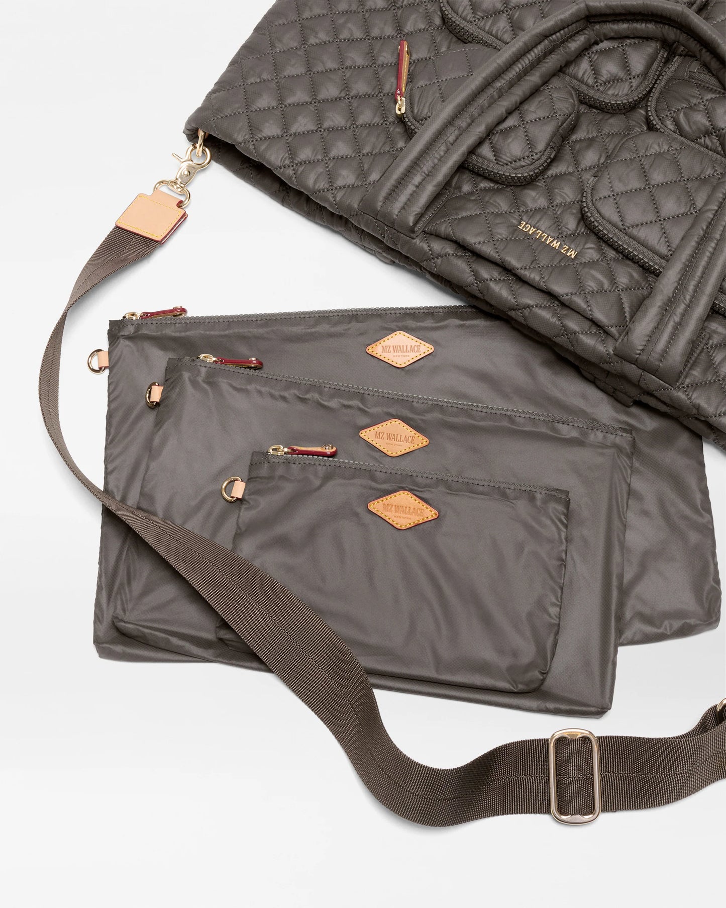 Large Metro Travel - Magnet